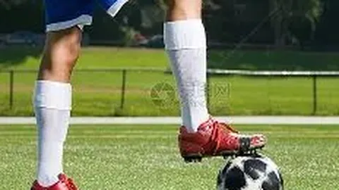 杜海涛牵手沈梦辰甜蜜现身，力证恋情稳固，网友催婚声不断